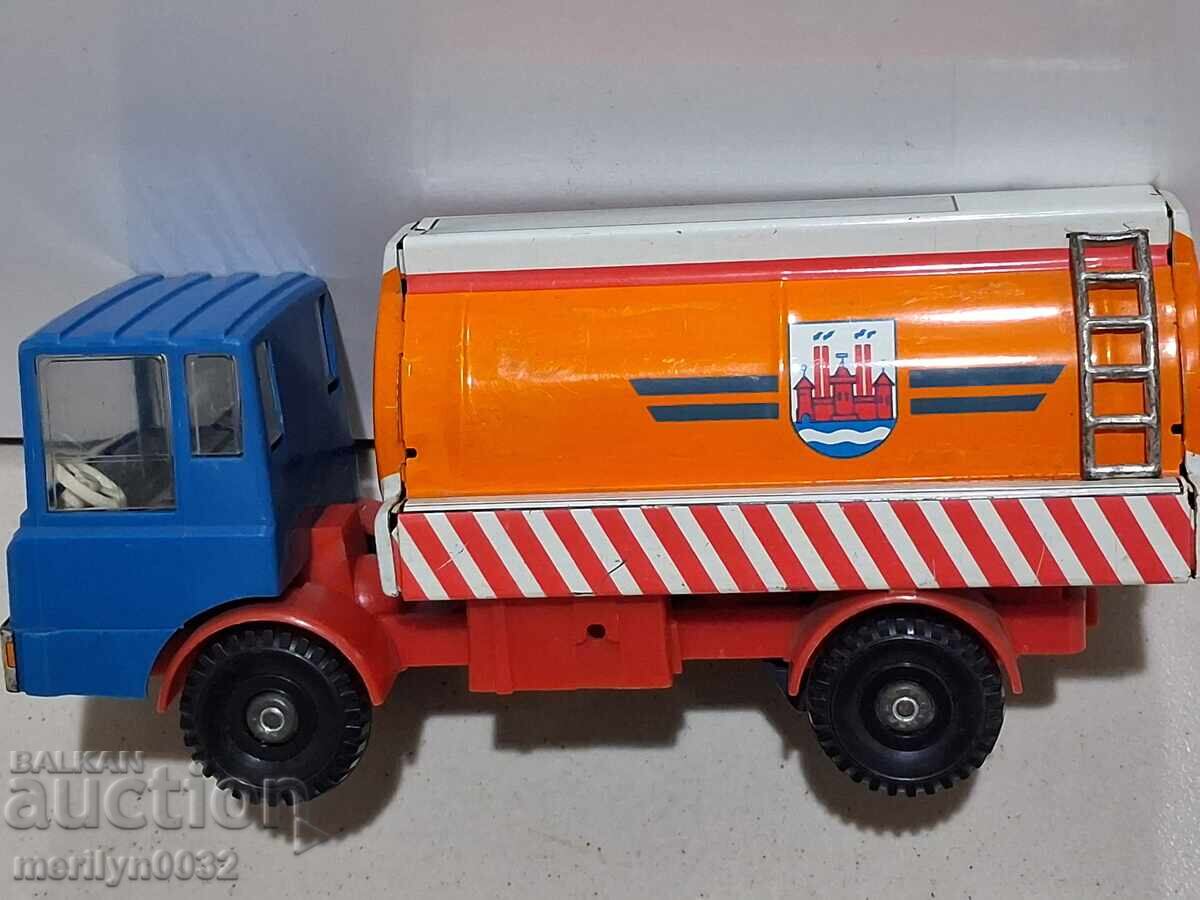 Γερμανικό μεταλλικό παιχνίδι αυτοκίνητο φορτηγό Ανατολικής Γερμανίας με τιμή 69.90 BGN | € 35.74