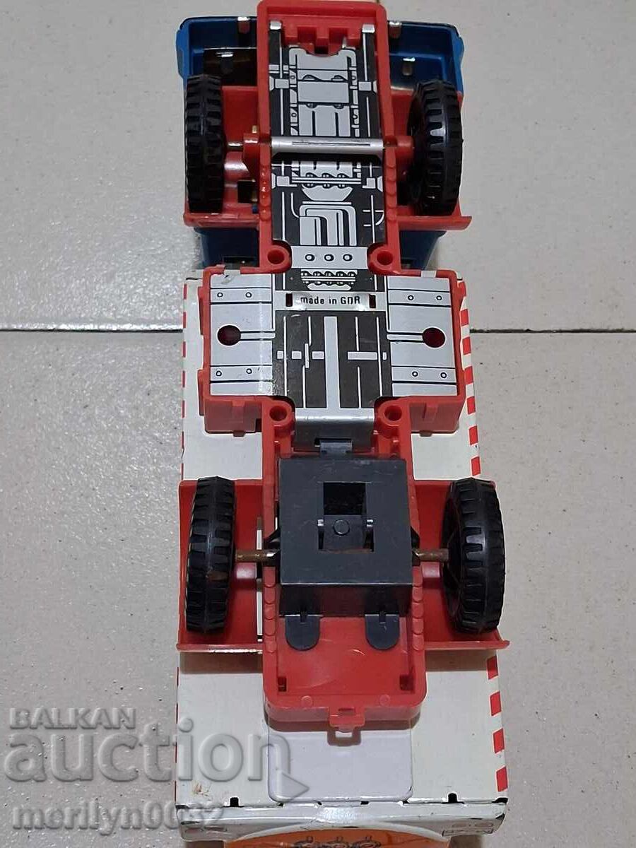 Δημοπρασία Γερμανικό μεταλλικό παιχνίδι αυτοκίνητο φορτηγό Ανατολικής Γερμανίας