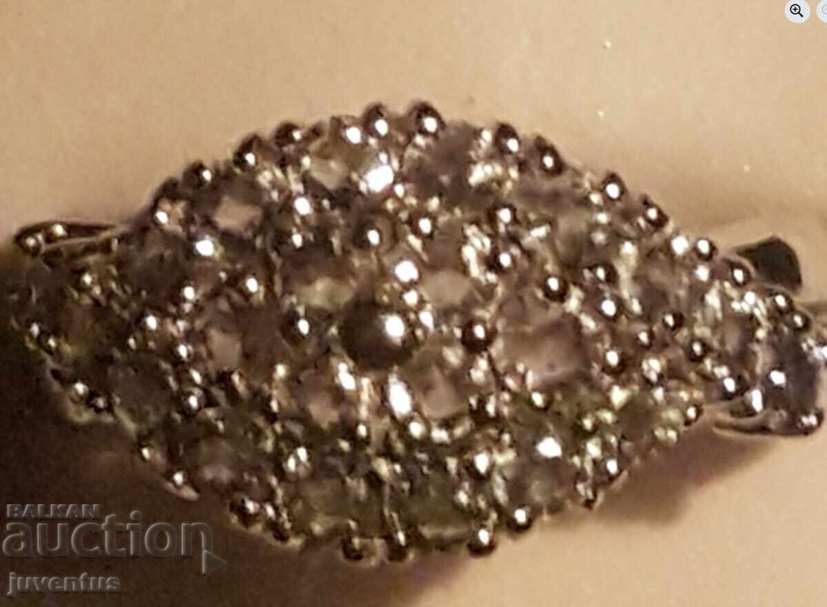 Delivery of SILVER RING WITH COLOR-CHANGING SAPPHIRES CERTIFICATE Delivery of SILVER RING WITH COLOR-CHANGING SAPPHIRES CERTIFICATE