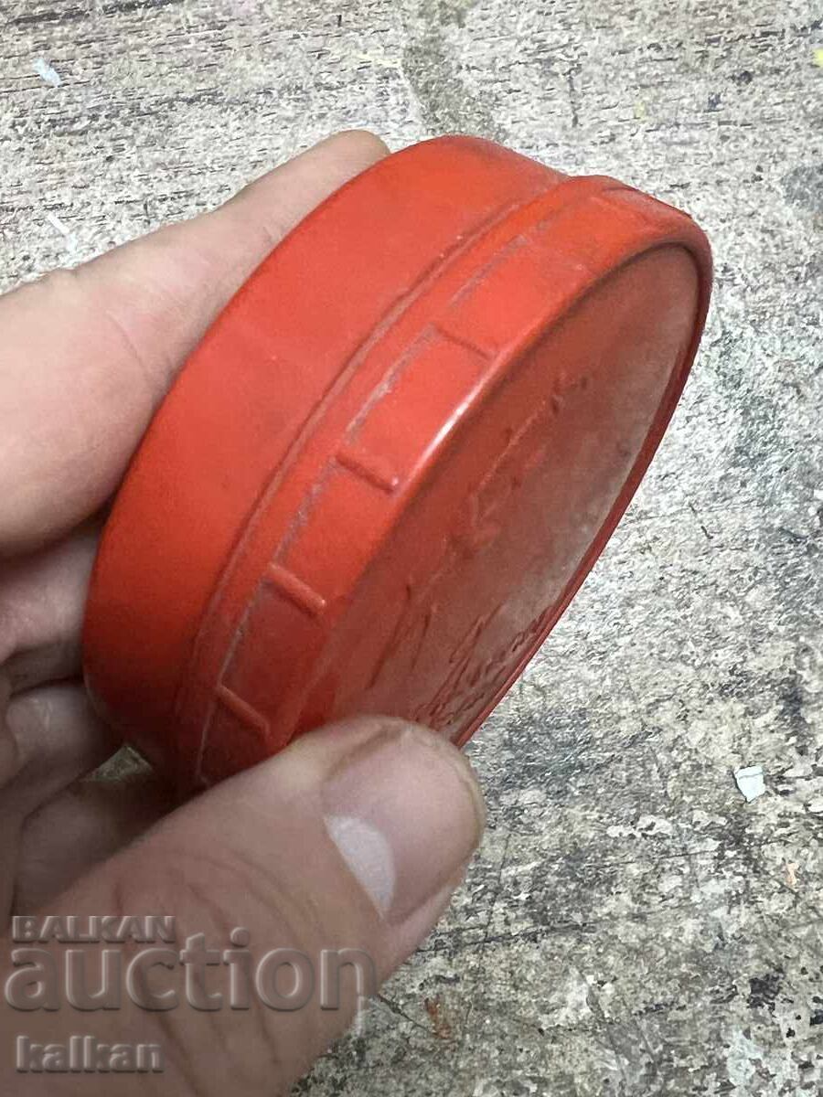 Παλιό πλαστικό κουτάκι από καραμέλες μέντας με τιμή 25.00 BGN | € 12.78