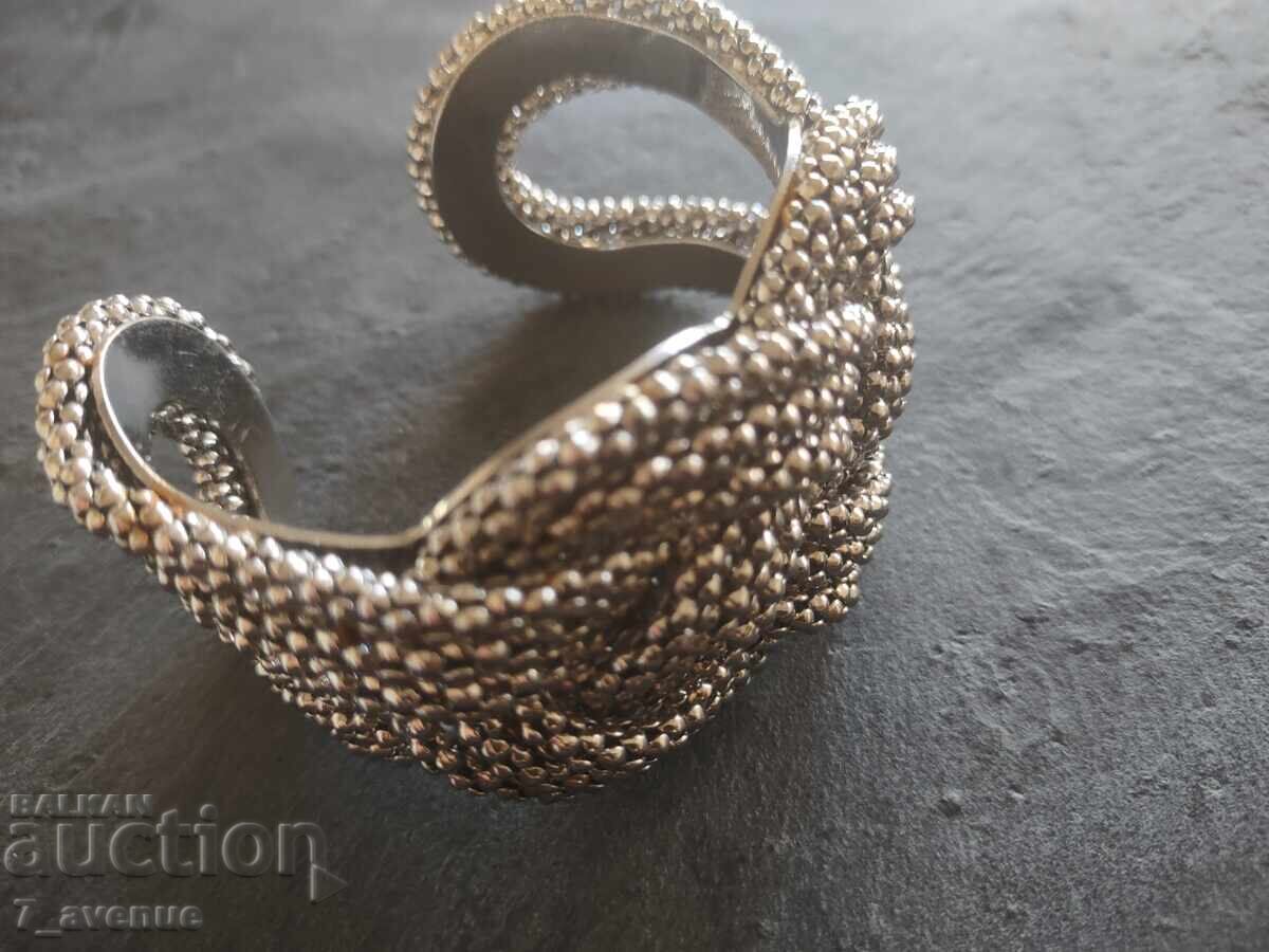 Effective wide bracelet 25.10.25