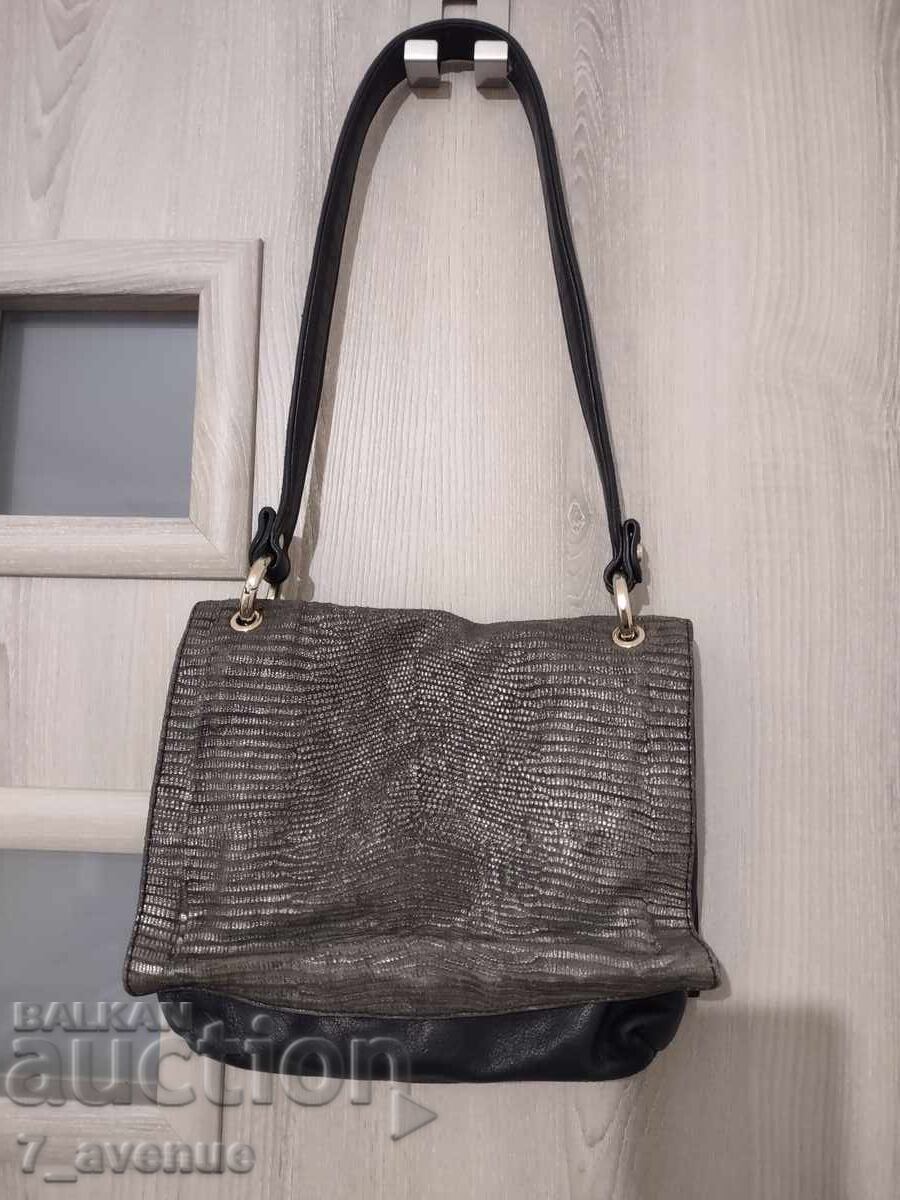 Γυναικεία τσάντα Coccinelle 25.10.25 με τιμή 29.00 BGN | € 14.83