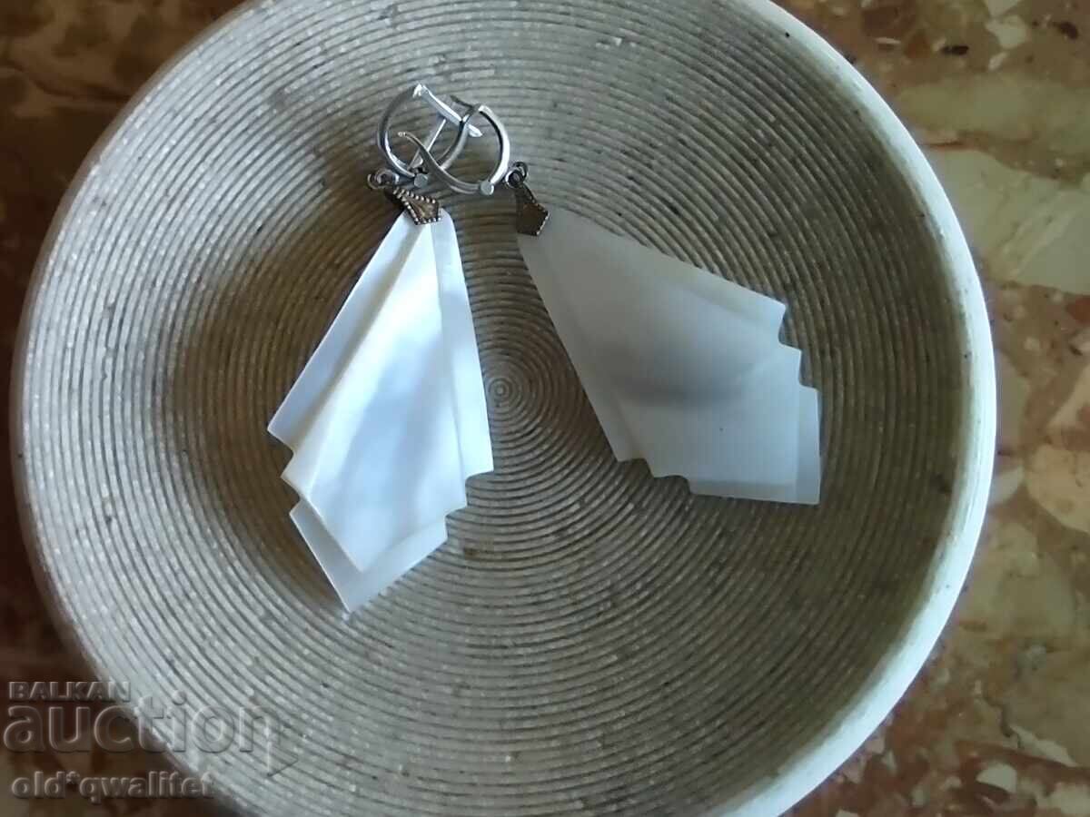 Cercei atractivi sidef și argint cu preț 227.00 BGN | € 116.06