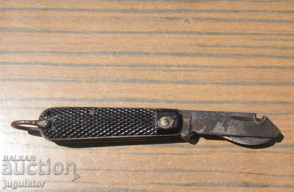 WW2 German soldiers military pocket knife with bullet hole - 5