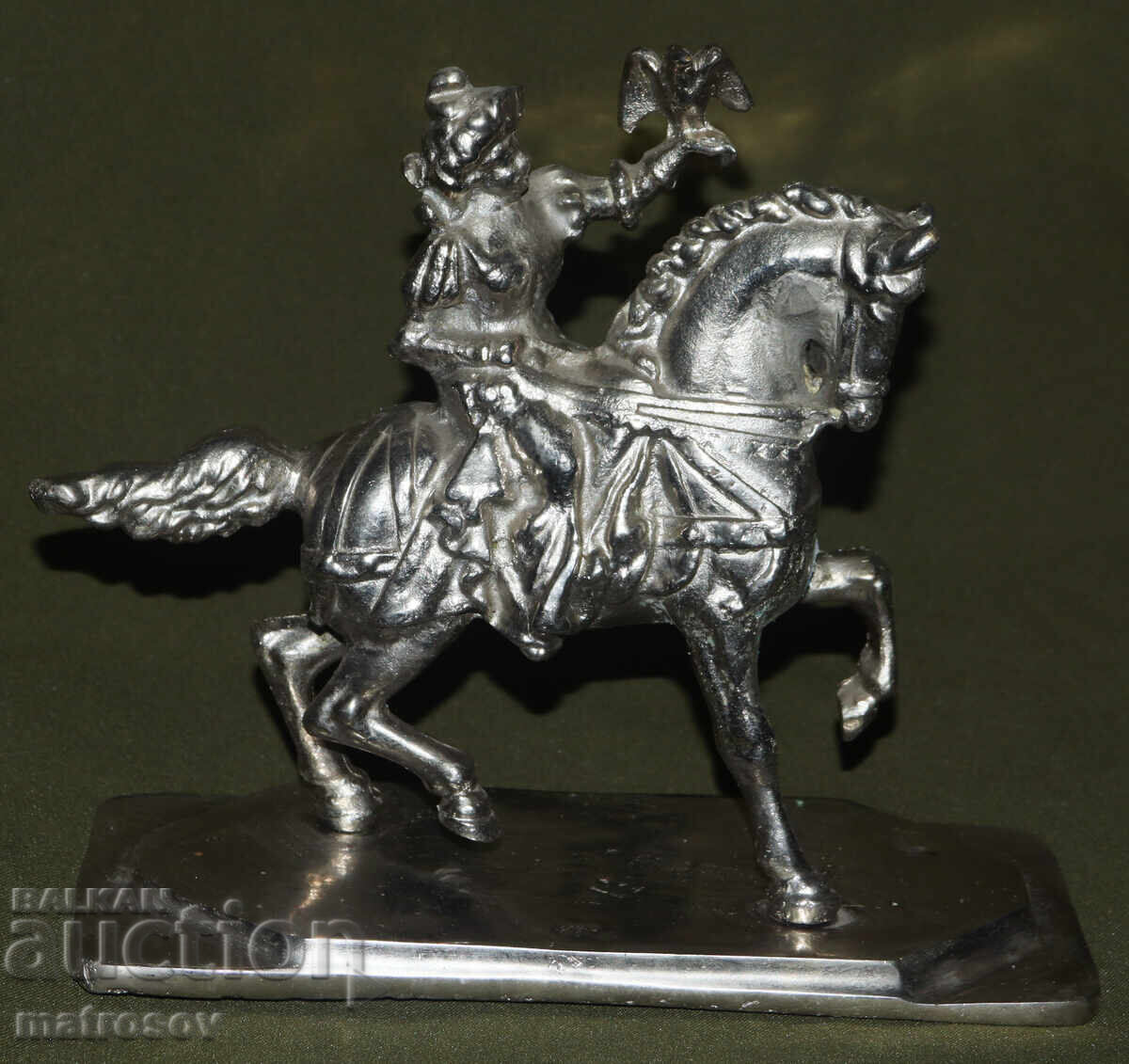 Δημοπρασία Μεταλλικό γλυπτό Κυνηγός με γεράκι