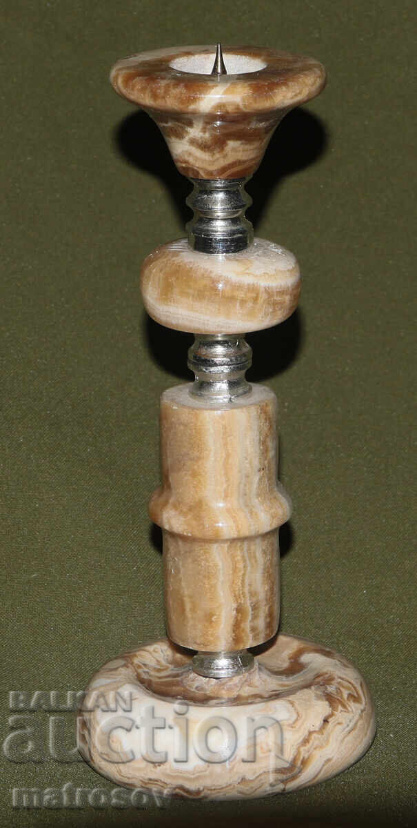 Χειροποίητο κηροπήγιο από όνυχα