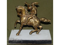 Μεταλλικό γλυπτό Κυνηγός με κέρας