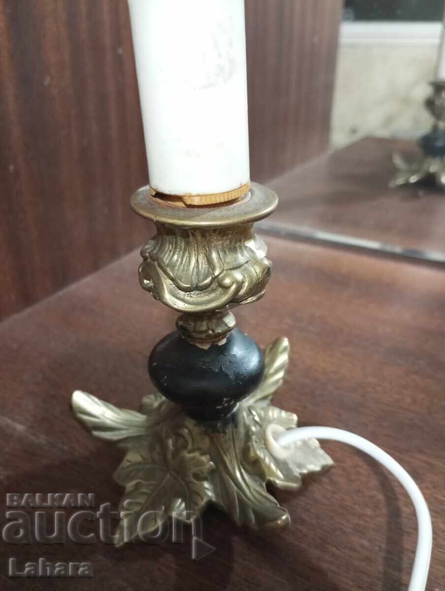 Lampă de noapte frumoasă, imitând un sfeșnic cu preț € 10.00 | 19.56 BGN