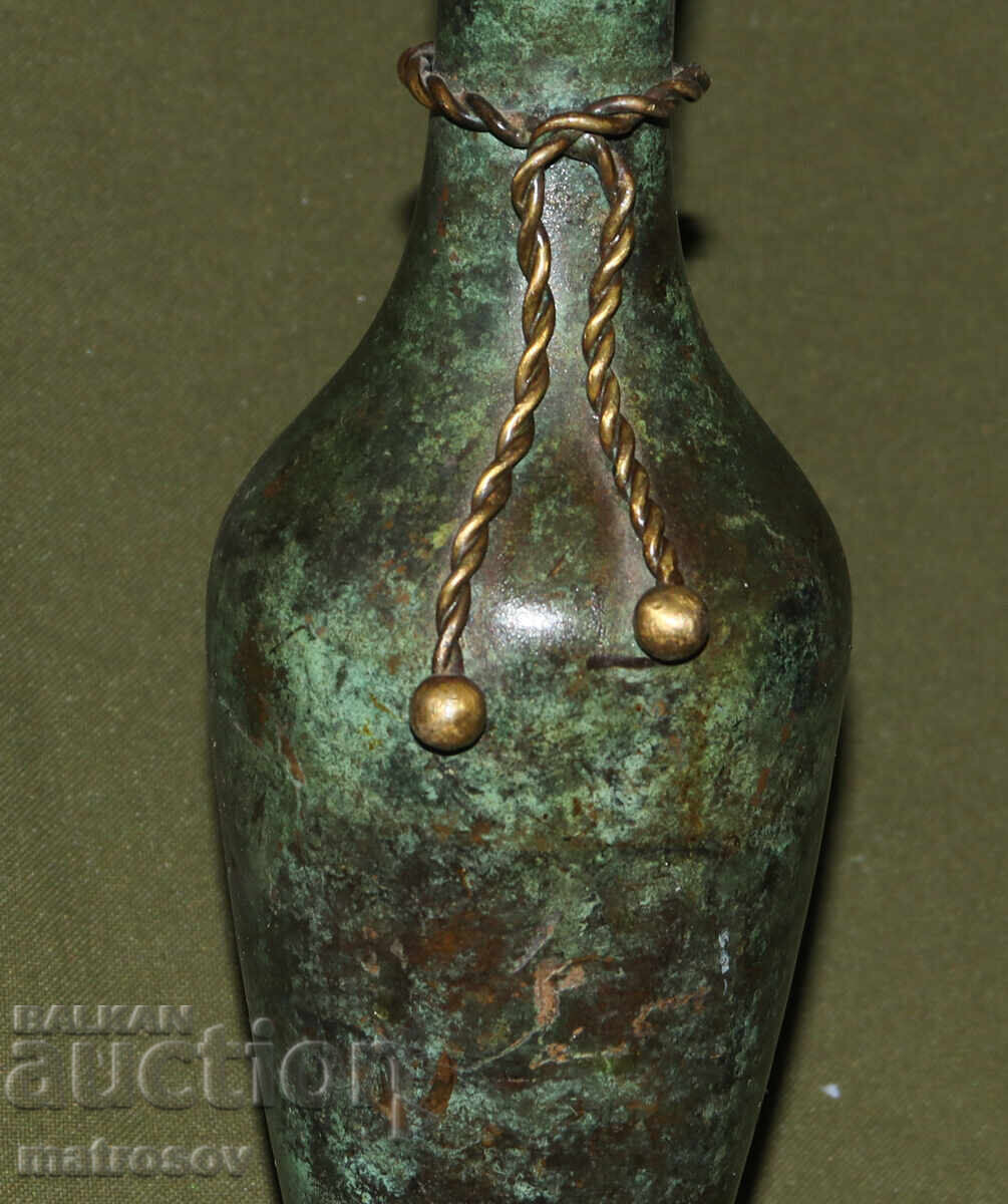 Licitație Vază decorativă din alamă