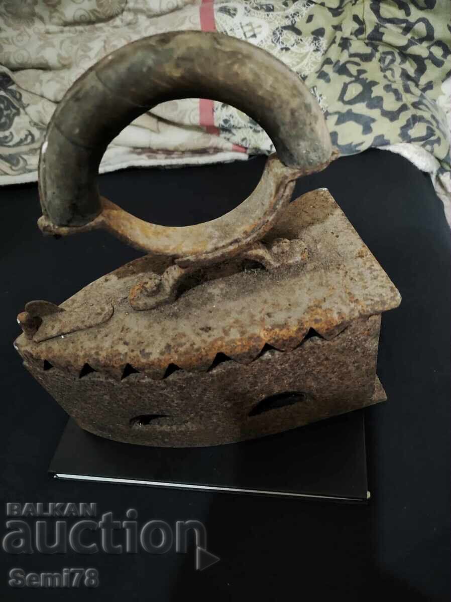 fier vechi cu preț 14.99 BGN | € 7.66