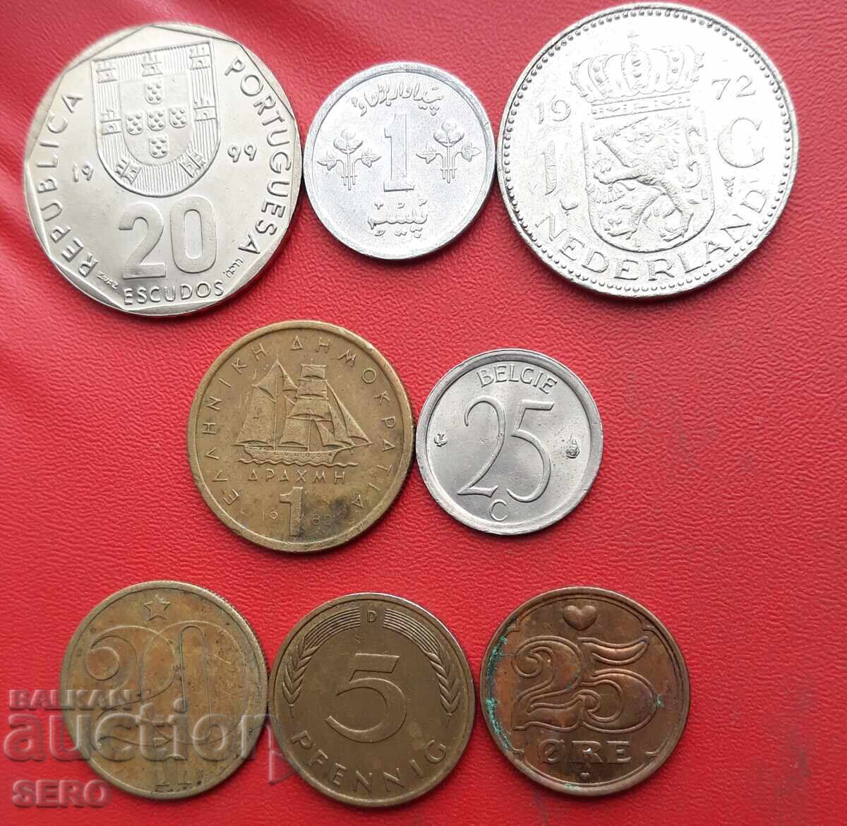 Mixed lot of 8 coins