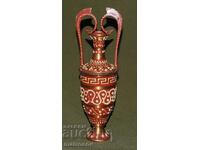 Vază amforă din cupru, lucrată manual