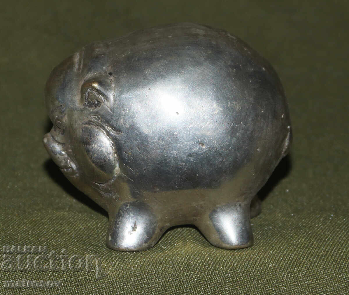 Посребрена малка декоративна фигурка прасенце с цена 100.00 лв. | € 51.13