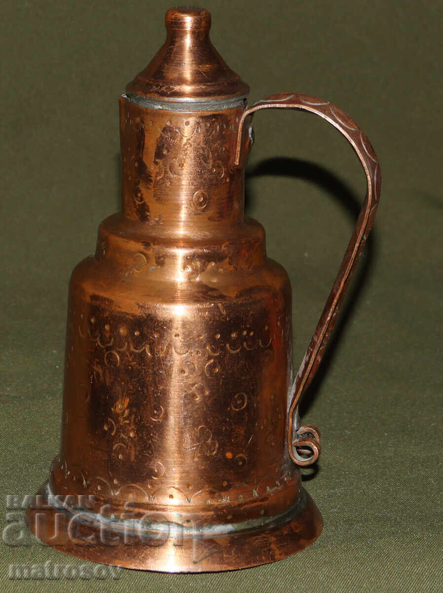 Canea tradițională din cupru, lucrată manual cu preț 100.00 BGN | € 51.13 Canea tradițională din cupru, lucrată manual cu preț 100.00 BGN | € 51.13