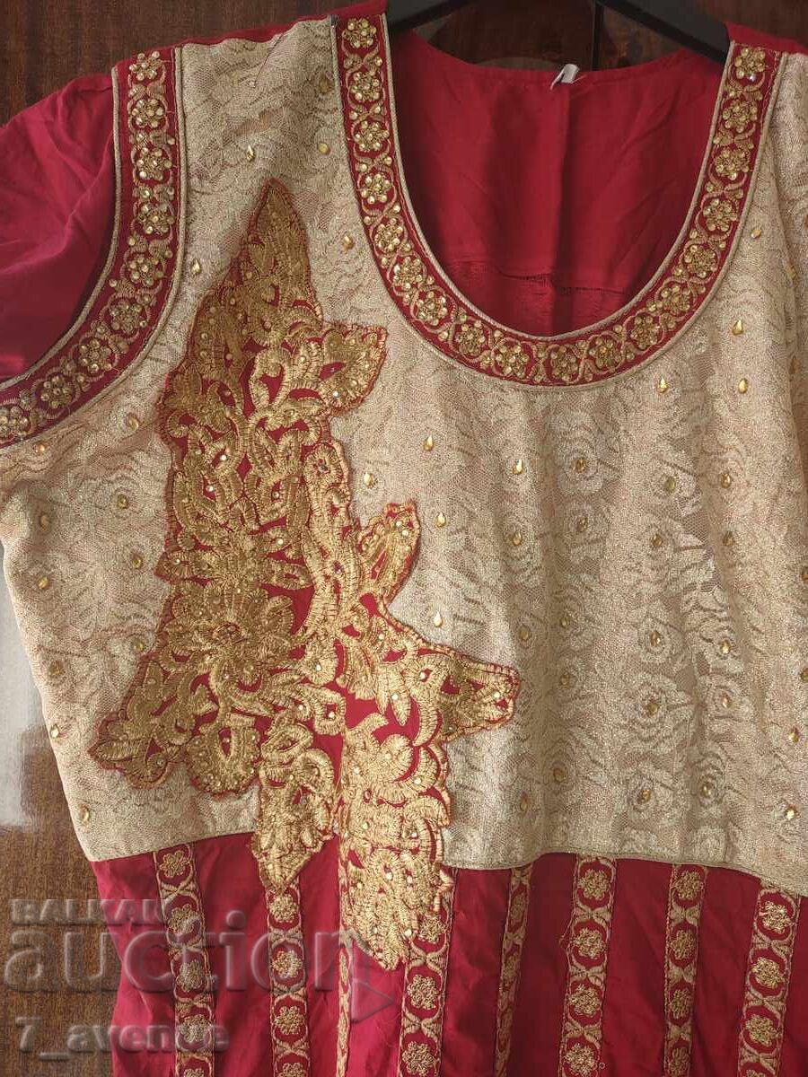 Richly embroidered dress, beautiful 25.10.25 with price 199.00 BGN | € 101.75