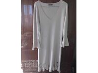 Rochie elegantă, stilată, culoarea fildeșului, frumoasă 25.10.25