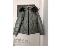 Geacă de iarnă cu glugă