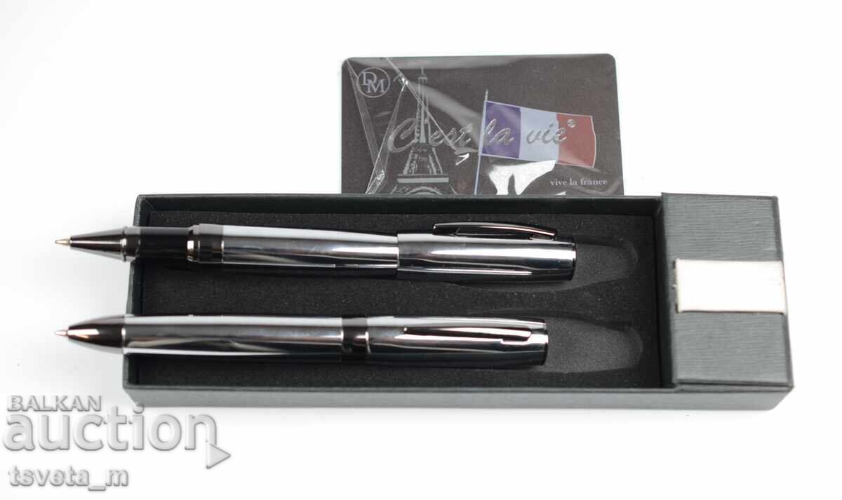 Λουξ Σετ – Μανικετόκουμπα και Δύο Στυλό C’ est la vie με τιμή 15.00 BGN | € 7.67 Λουξ Σετ – Μανικετόκουμπα και Δύο Στυλό C’ est la vie με τιμή 15.00 BGN | € 7.67