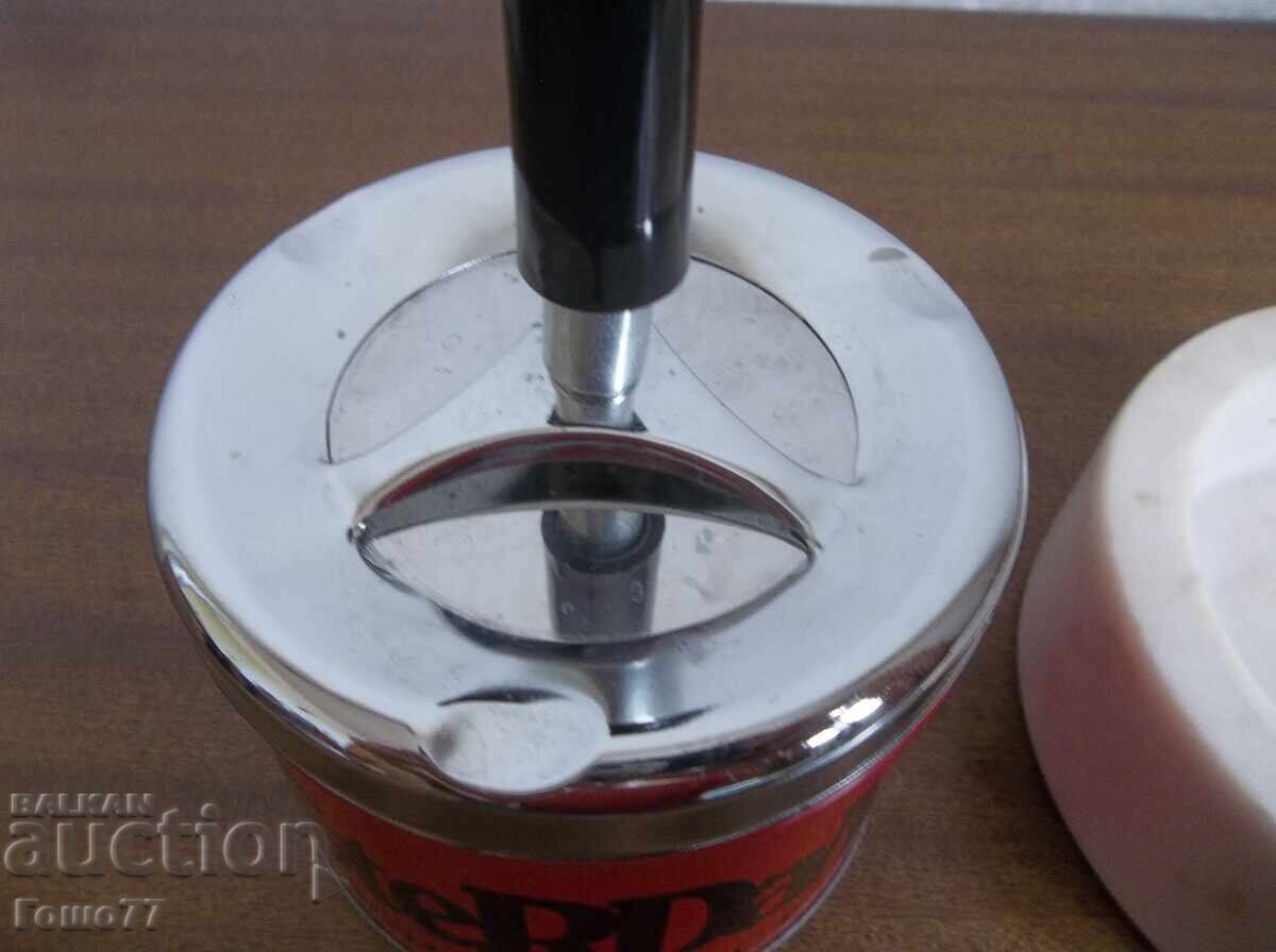 Licitație Scrumiere