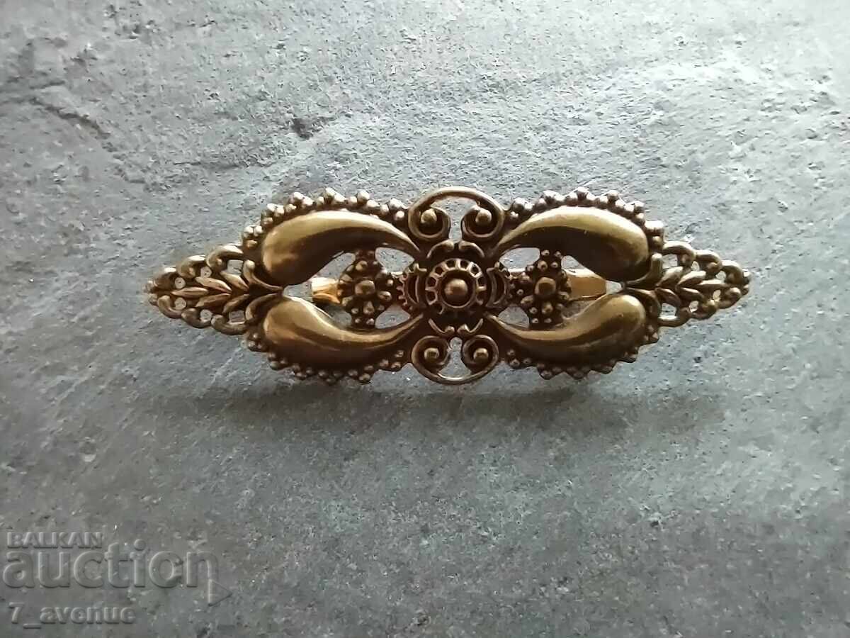 Auction  Interesting old item, lapel brooch, scarf and others 26.10.25