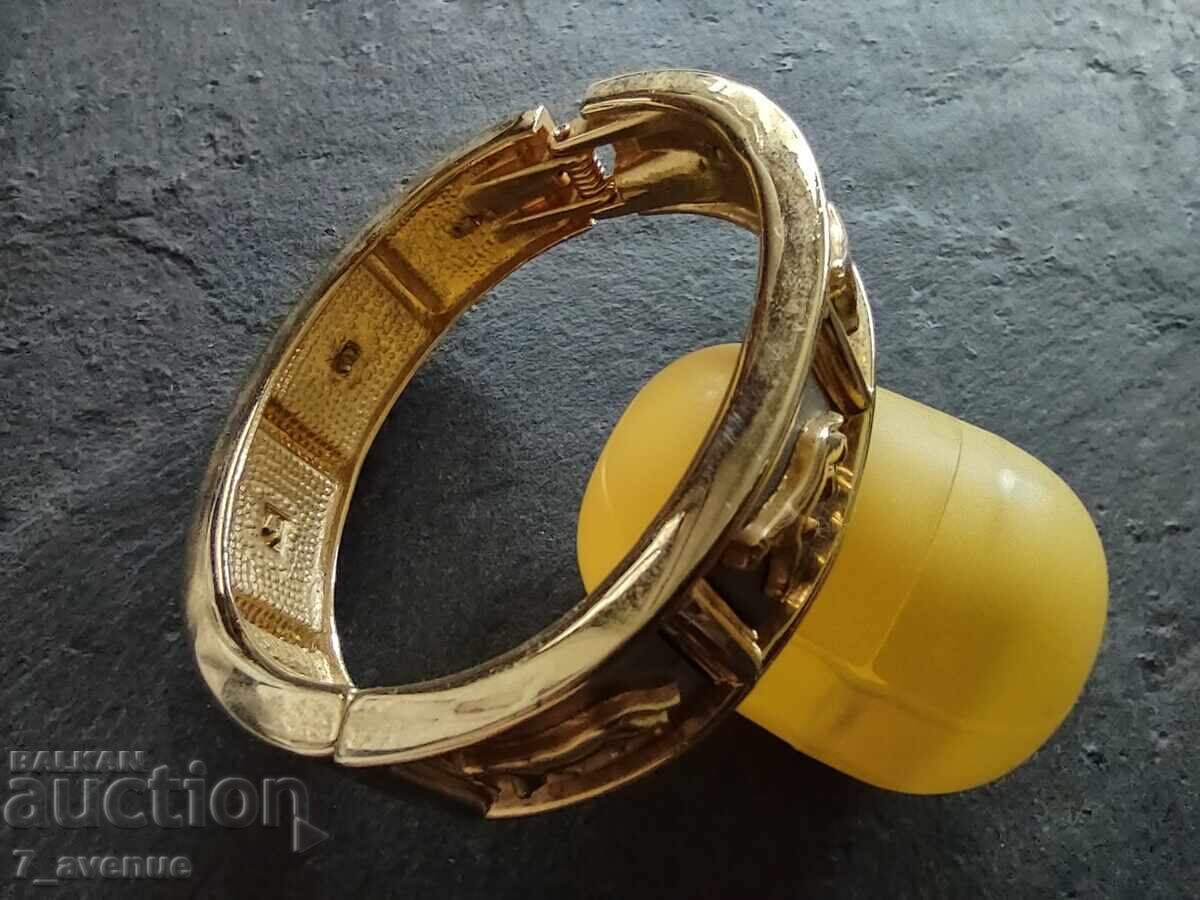 Ενδιαφέρον βραχιόλι με άγρια γάτα, ίσως πάνθηρα 26.10.25 - 5