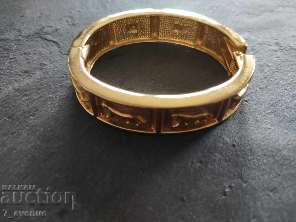 Ενδιαφέρον βραχιόλι με άγρια γάτα, ίσως πάνθηρα 26.10.25 - 7