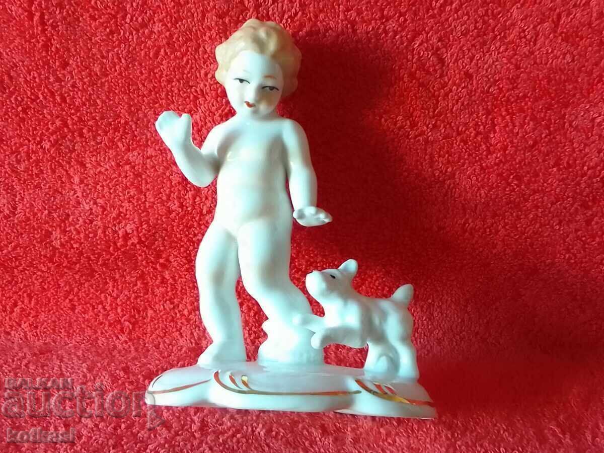 NEUNDORF Стара порцеланова фигура дете момче играе с куче с цена 135.50 лв. | € 69.28