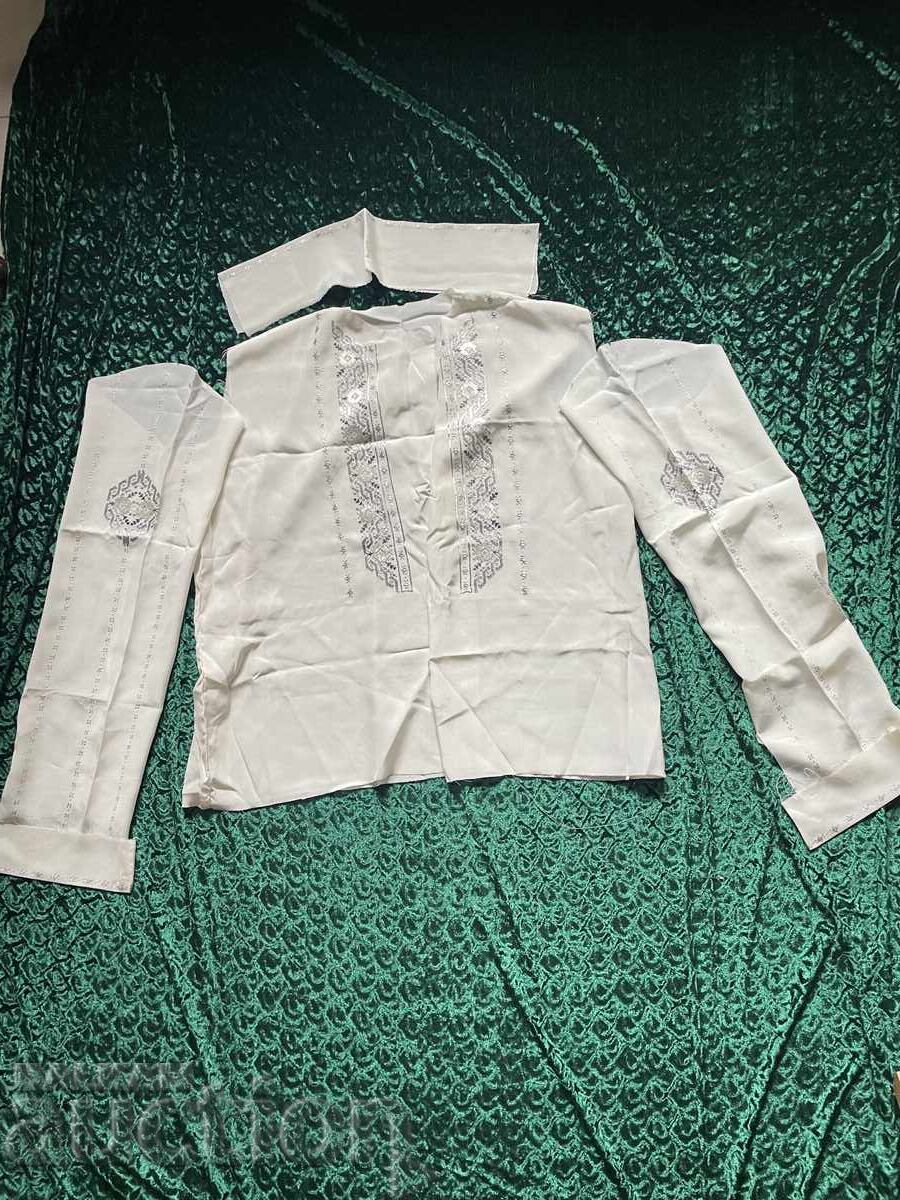 Μπλούζα από φυσικό μετάξι, κεντημένη στο χέρι με χρυσό κλωστή