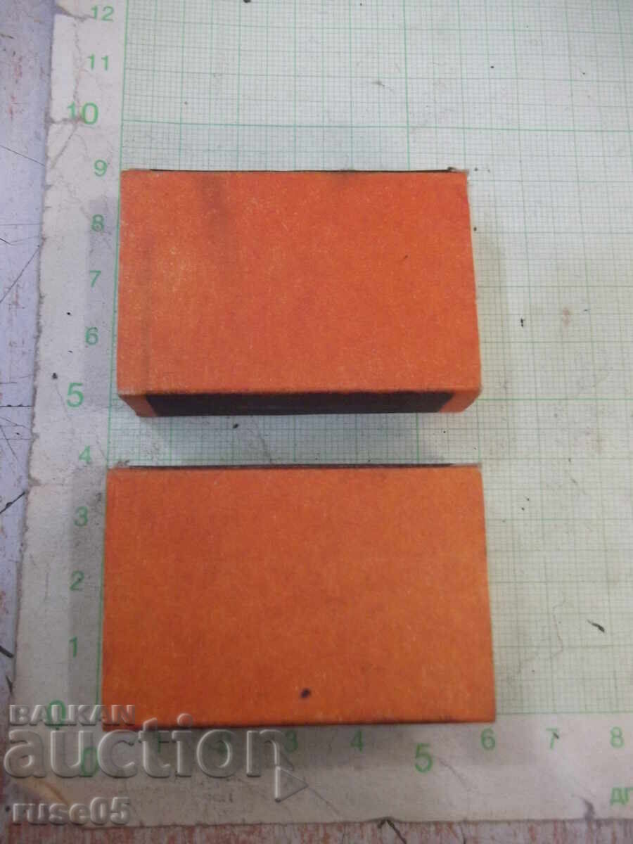 Δύο πακέτα σπίρτα "Schweppes" με τιμή 10.00 BGN | € 5.11