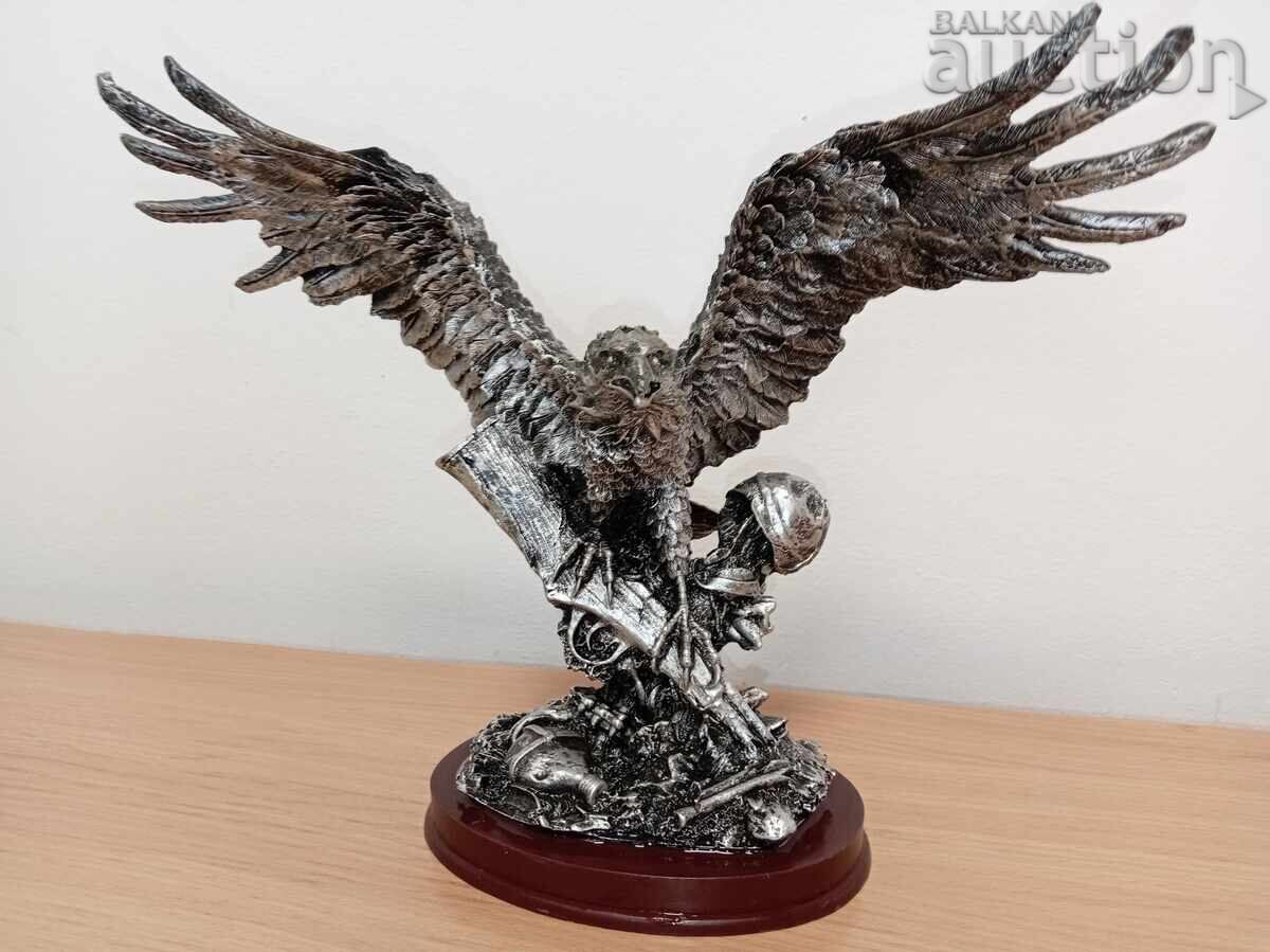 Retro vintage eagle figure - 7 Retro vintage eagle figure - 7