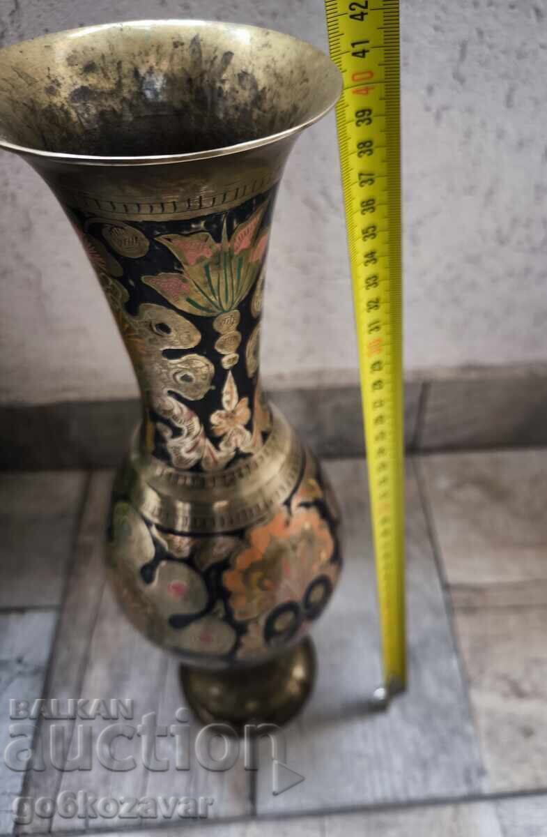 Bronze solid vase hand engraved floral ornaments - 5 Bronze solid vase hand engraved floral ornaments - 5