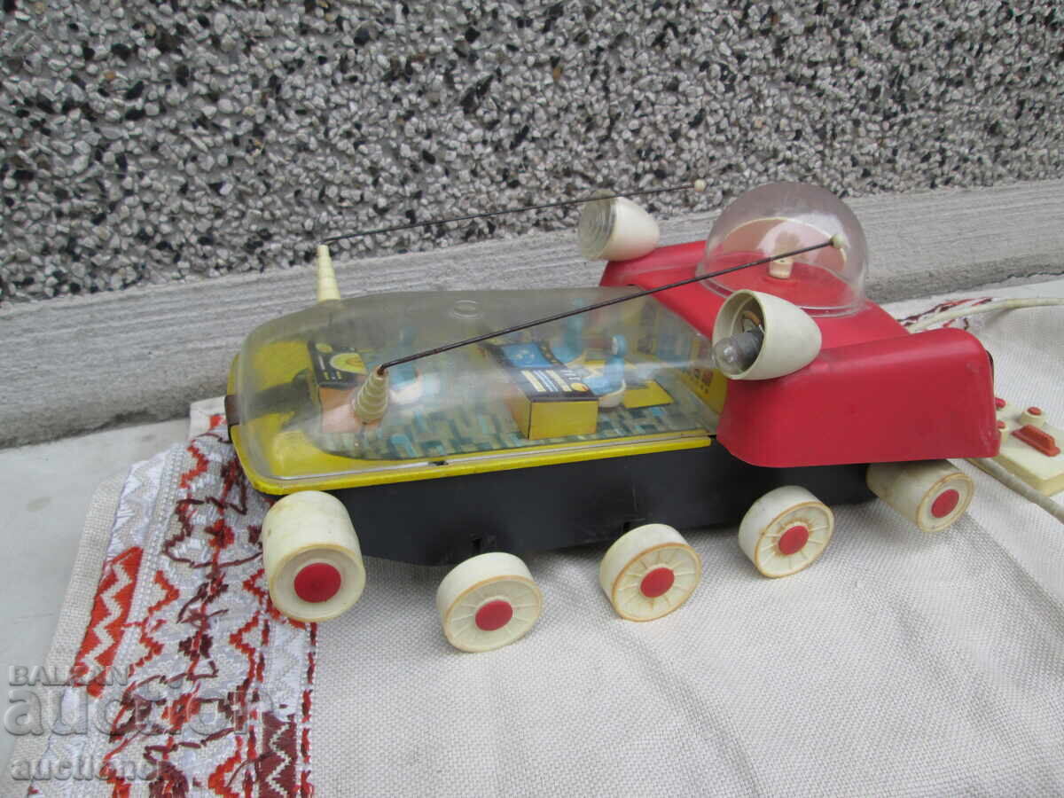 Доставка на РУСКА СОЦ. МЕХАНИЧНА ИГРАЧКА ЛУНОХОД Доставка на РУСКА СОЦ. МЕХАНИЧНА ИГРАЧКА ЛУНОХОД