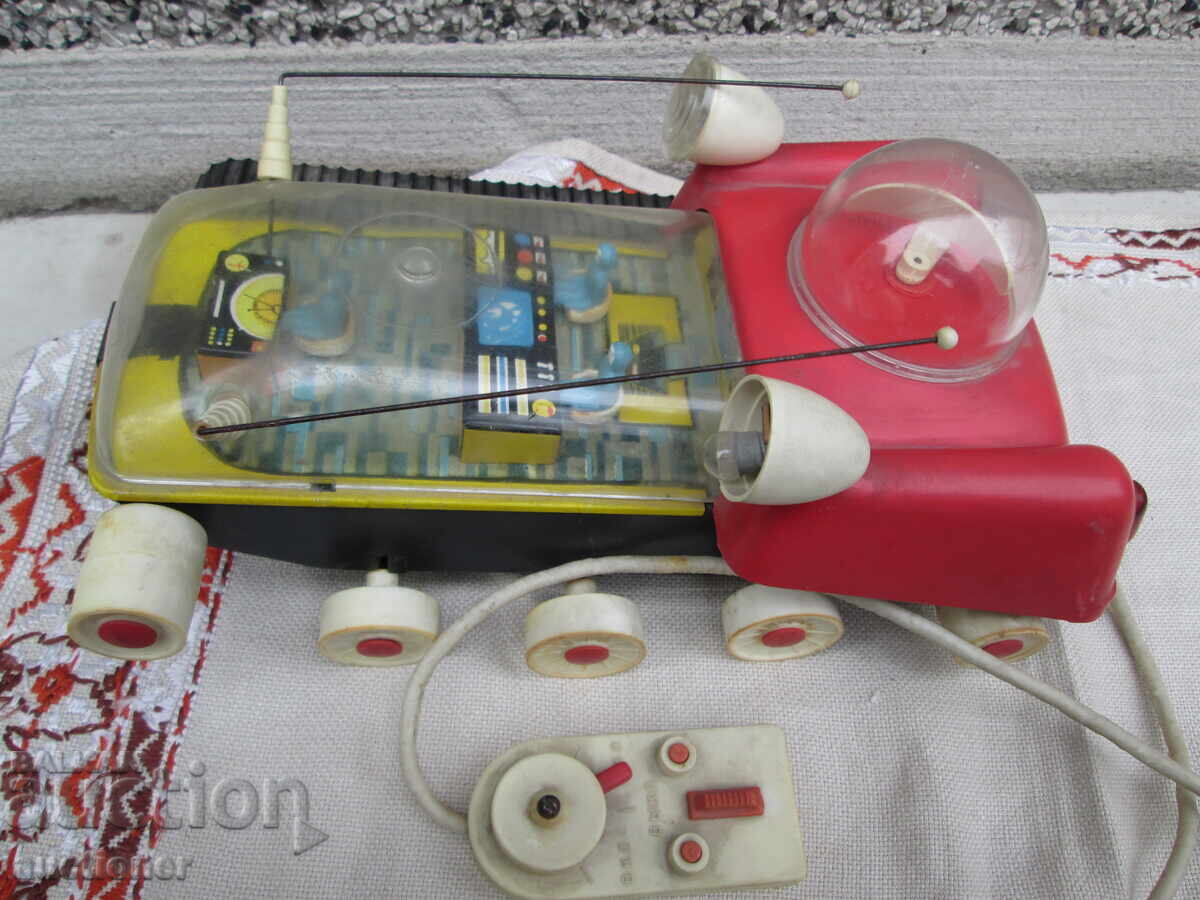 РУСКА СОЦ. МЕХАНИЧНА ИГРАЧКА ЛУНОХОД - 6 РУСКА СОЦ. МЕХАНИЧНА ИГРАЧКА ЛУНОХОД - 6