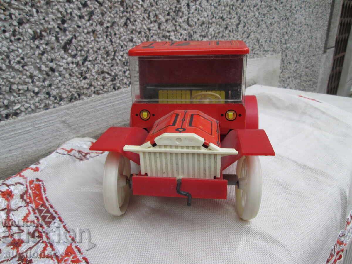 СТАР МЕТАЛЕН КАМИОН, КОЛА С БАТЕРИЯ-НОРМА с цена 100.00 лв. | € 51.13