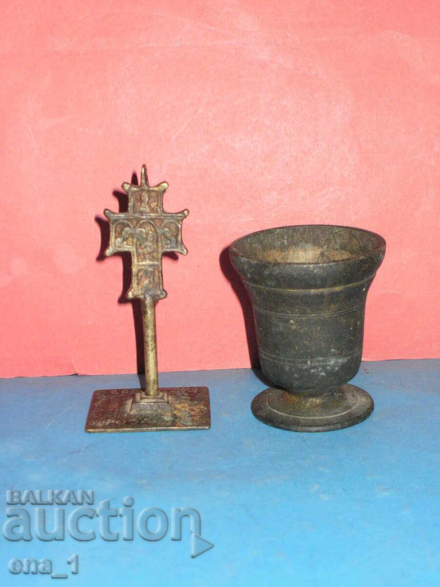 Αναγεννησιακός χάλκινος σταυρός και δισκοπότηρο, προορισμένα για τελετές - 5
