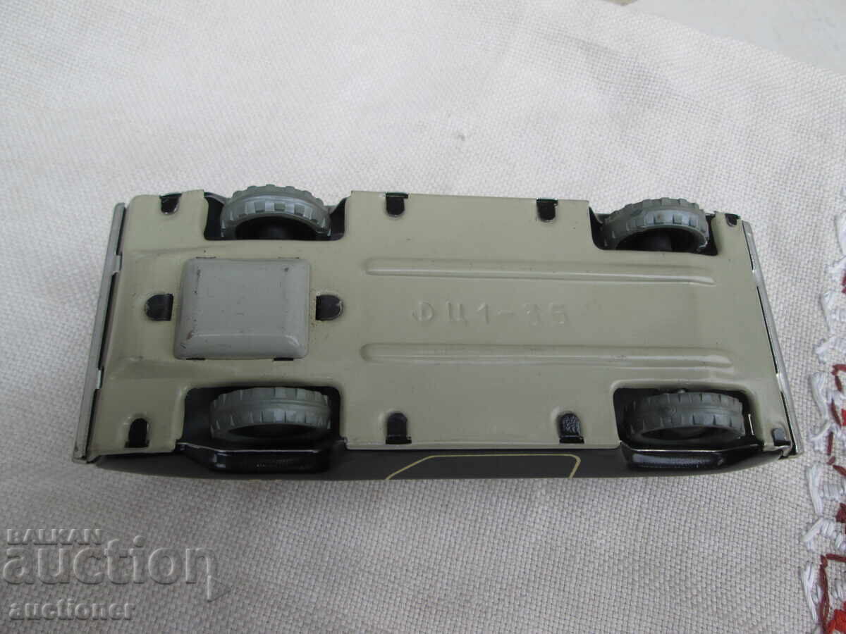 КОЛЕКЦИОНЕРСКА ИГРАЧКА МОДЕЛ КОЛА -РАДУГА СССР - 7 КОЛЕКЦИОНЕРСКА ИГРАЧКА МОДЕЛ КОЛА -РАДУГА СССР - 7