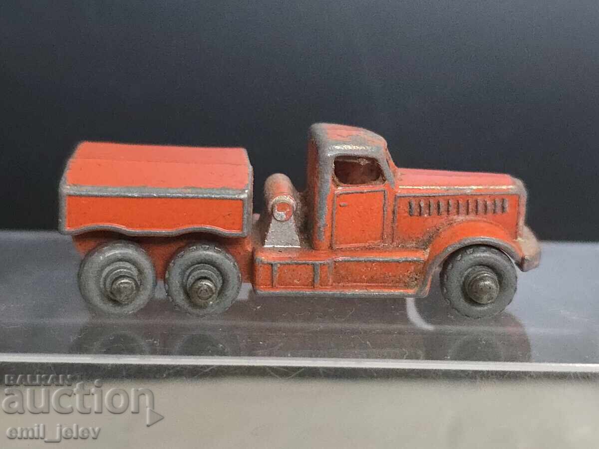 Matchbox LESNEY 15A Diamond T Prime Mover 1955-1958 with price 14.99 BGN | € 7.66
