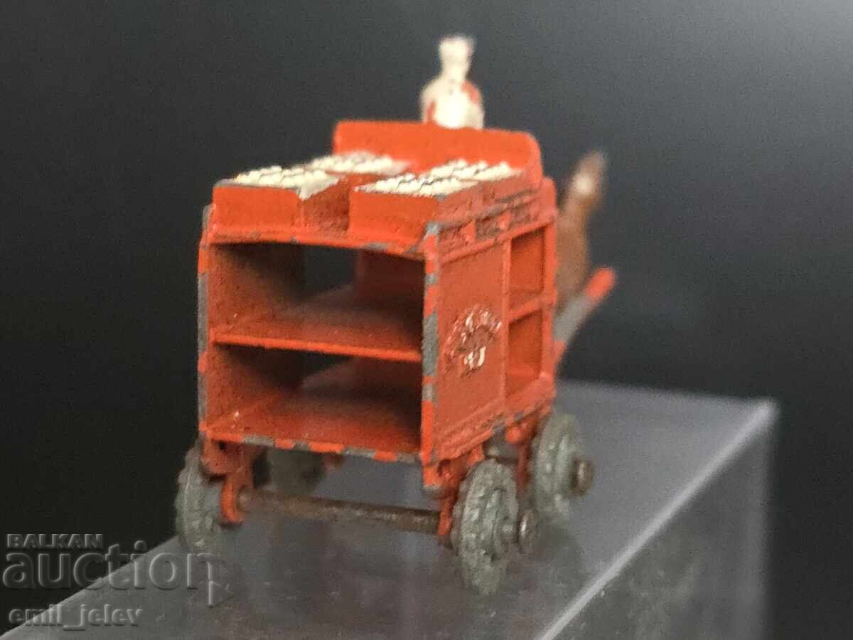 Delivery of Matchbox LESNEY 7A Horse Drawn Milk Float 1954-1960 Delivery of Matchbox LESNEY 7A Horse Drawn Milk Float 1954-1960
