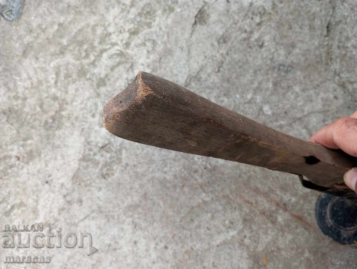 Auction An old children's toy Auction An old children's toy