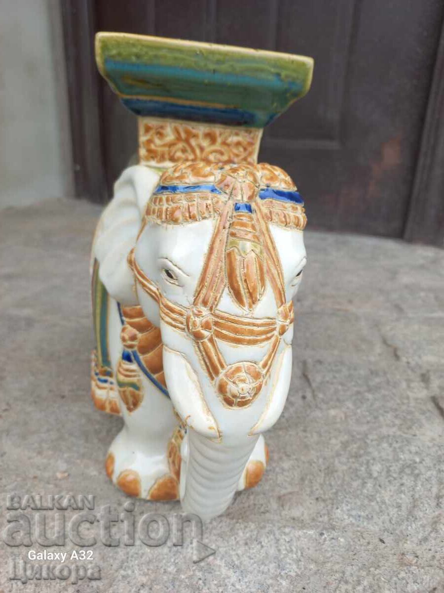 ПОРЦЕЛАНОВ СЛОН - 6