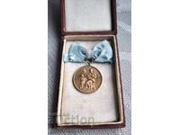 Medalie "Pentru maternitate" clasa I cu panglică, cutie