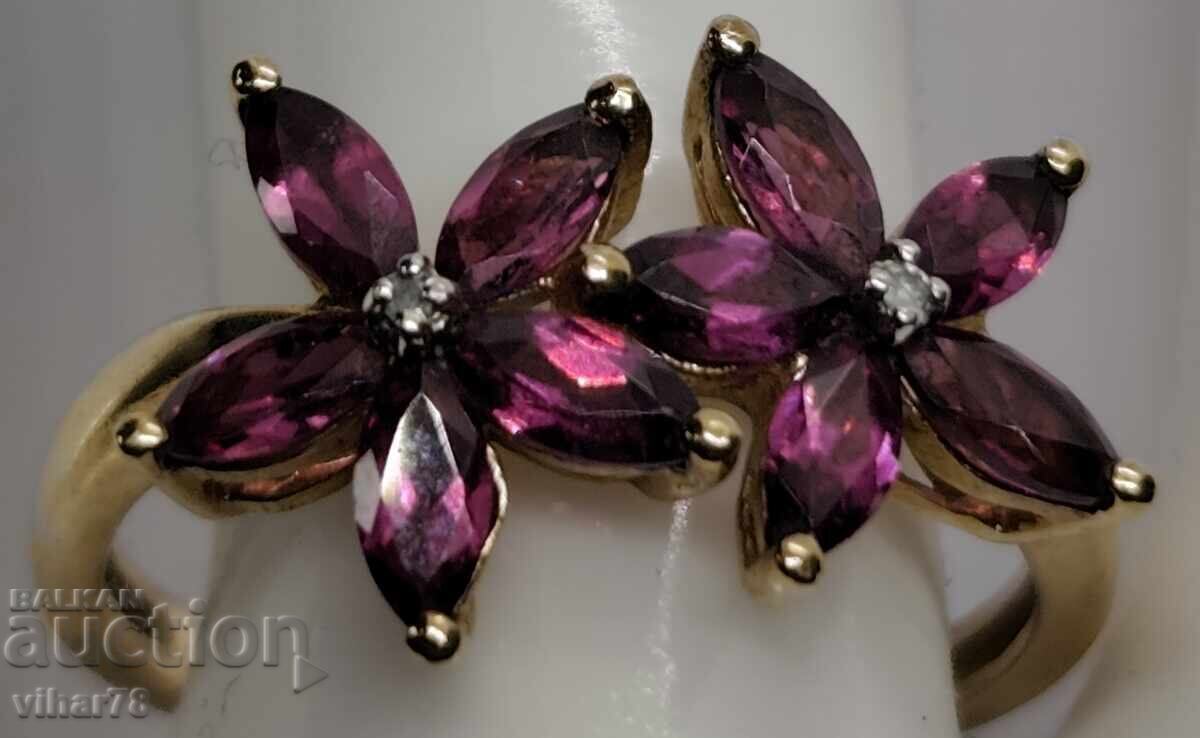 Licitație INELE DE AUR DE 8 CARATE CU GRANAT