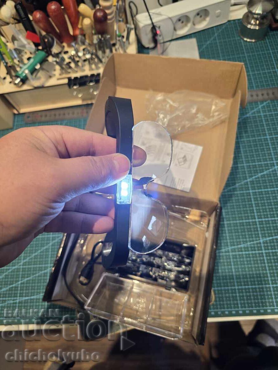 Ochelari de mărire - 6