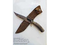 Cuțit de vânătoare bulgăresc vechi cu teacă și mâner din corn
