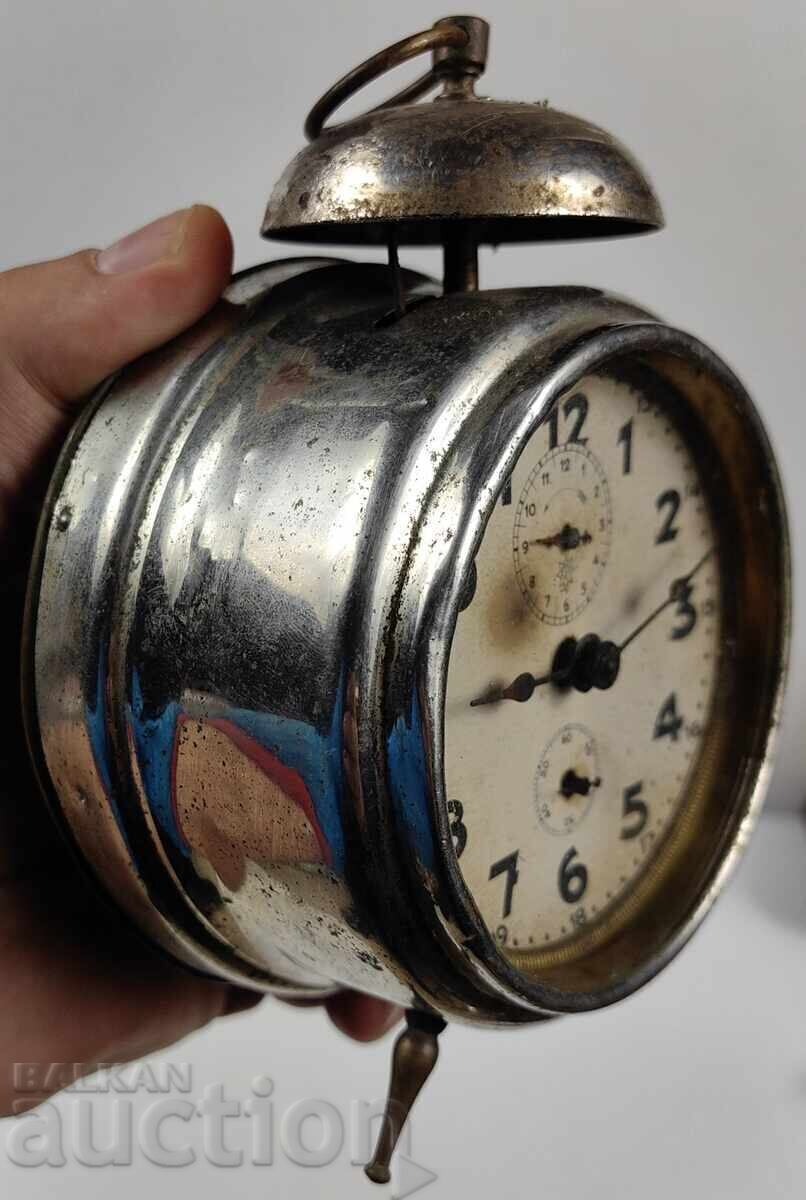 Auction  OLD JUNGHANS ALARM CLOCK FOR DECORATION, DOESN'T WORK