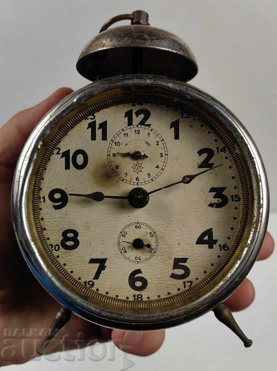 Delivery of OLD JUNGHANS ALARM CLOCK FOR DECORATION, DOESN'T WORK Delivery of OLD JUNGHANS ALARM CLOCK FOR DECORATION, DOESN'T WORK