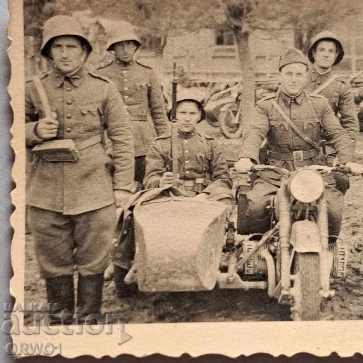 Μοτοσυκλέτα στρατιωτική με καλάθι Βασίλειο της Βουλγαρίας 1930s με τιμή 10.00 BGN | € 5.11