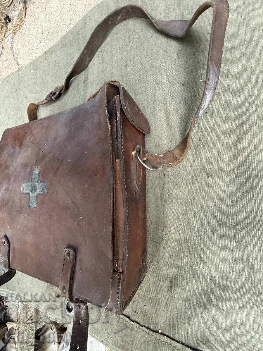 Geantă Sanitară Imperială cu preț 99.00 BGN | € 50.62