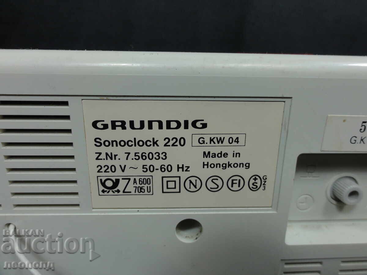 BZTs STAR RETRO TRANSISTOR RADIO CLOCK GRUNDIG SONOCLOCK - 6 BZTs STAR RETRO TRANSISTOR RADIO CLOCK GRUNDIG SONOCLOCK - 6