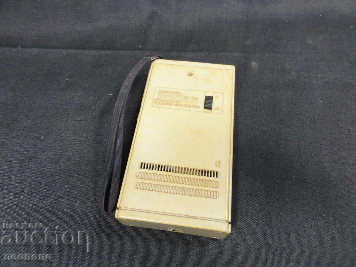 BZC OLD RETRO SOC USSR TRANSISTOR RADIO NEVSKY - 5 BZC OLD RETRO SOC USSR TRANSISTOR RADIO NEVSKY - 5